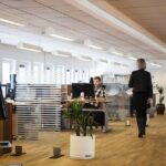 Handelshochschule im internationalen Vergleich: Was macht den Unterschied? Spannende Projekte und Praktika an Handelshochschulen